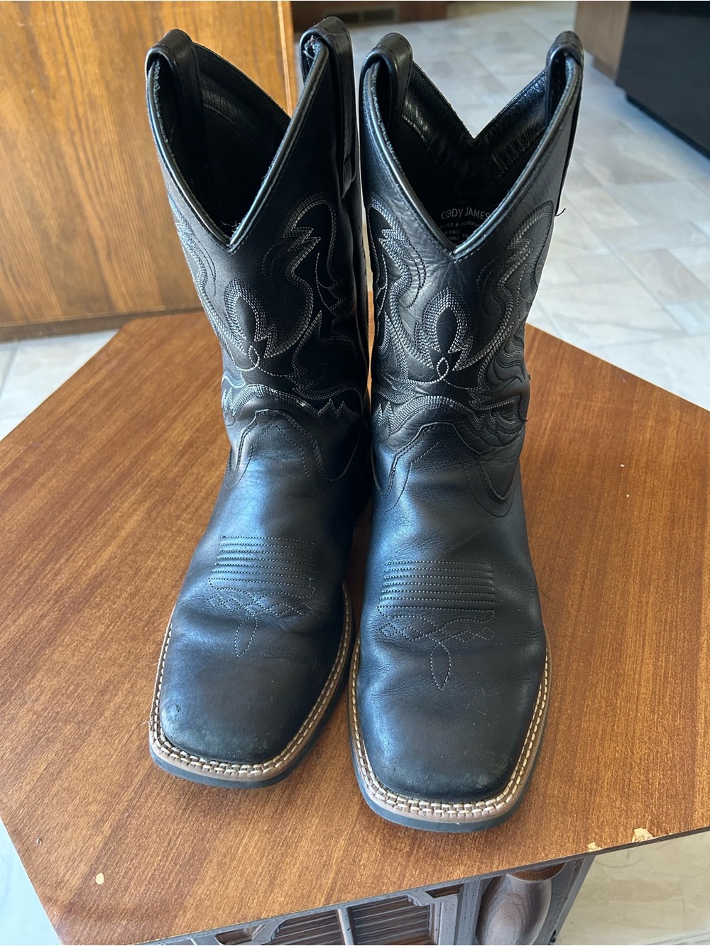 CODY JAMES ACE™ WESTERN BOOTS - BROAD SQUARE TOE Men’s size 8/D